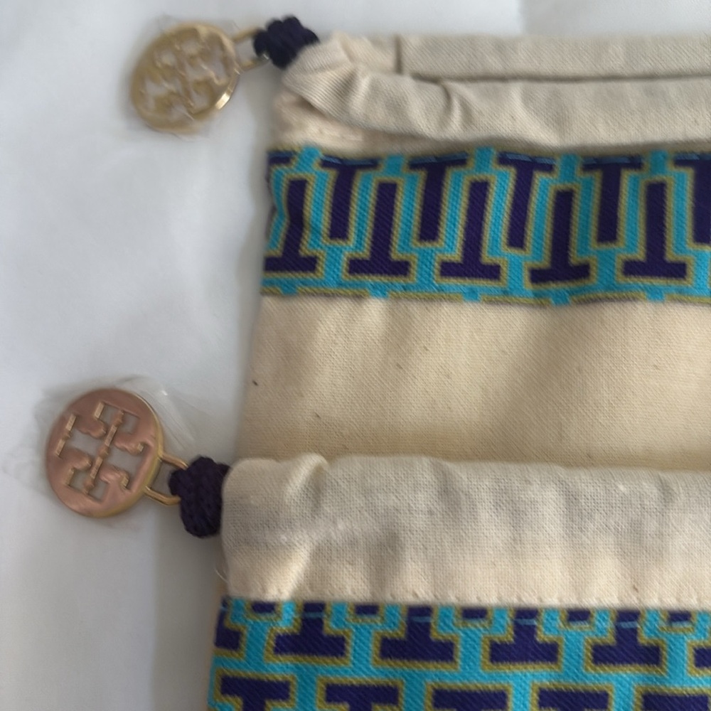 New Tory Burch Dust Bags beige with turquoise trim 12” by 15” set of two - Picture 2 of 3